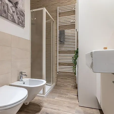 Giambellino Trilocale Accogliente Con Garage 아파트 밀라노