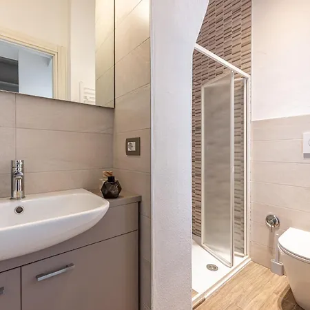 Giambellino Trilocale Accogliente Con Garage * 밀라노