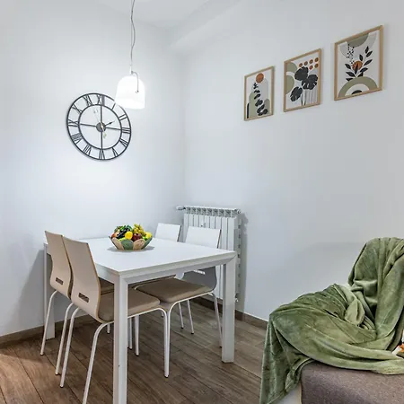 Giambellino Trilocale Accogliente Con Garage 아파트