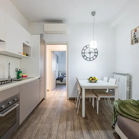 아파트 Giambellino Trilocale Accogliente Con Garage 밀라노