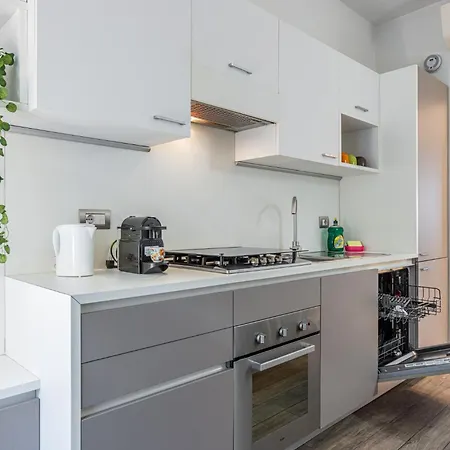 Giambellino Trilocale Accogliente Con Garage 아파트 밀라노