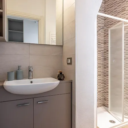 Giambellino Trilocale Accogliente Con Garage 아파트 밀라노