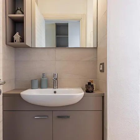 Giambellino Trilocale Accogliente Con Garage * 밀라노