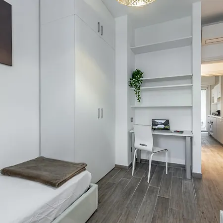 Giambellino Trilocale Accogliente Con Garage 밀라노